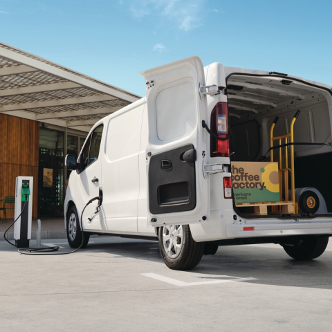 NEUER RENAULT TRAFIC VAN E-TECH 100% 