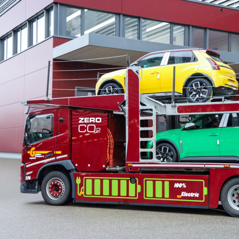 EMISSIONSFREIE FAHRZEUG-AUSLIEFERUNG 