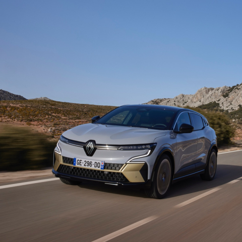 RENAULT SUMMER STORY: EPISODE 1