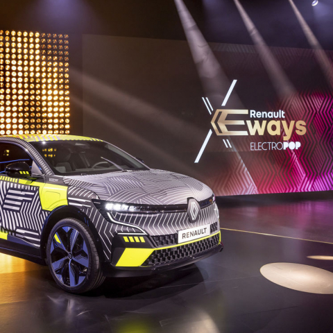 RENAULT: ZEHN NEUE ELEKTROFAHRZEUGE BIS 2025